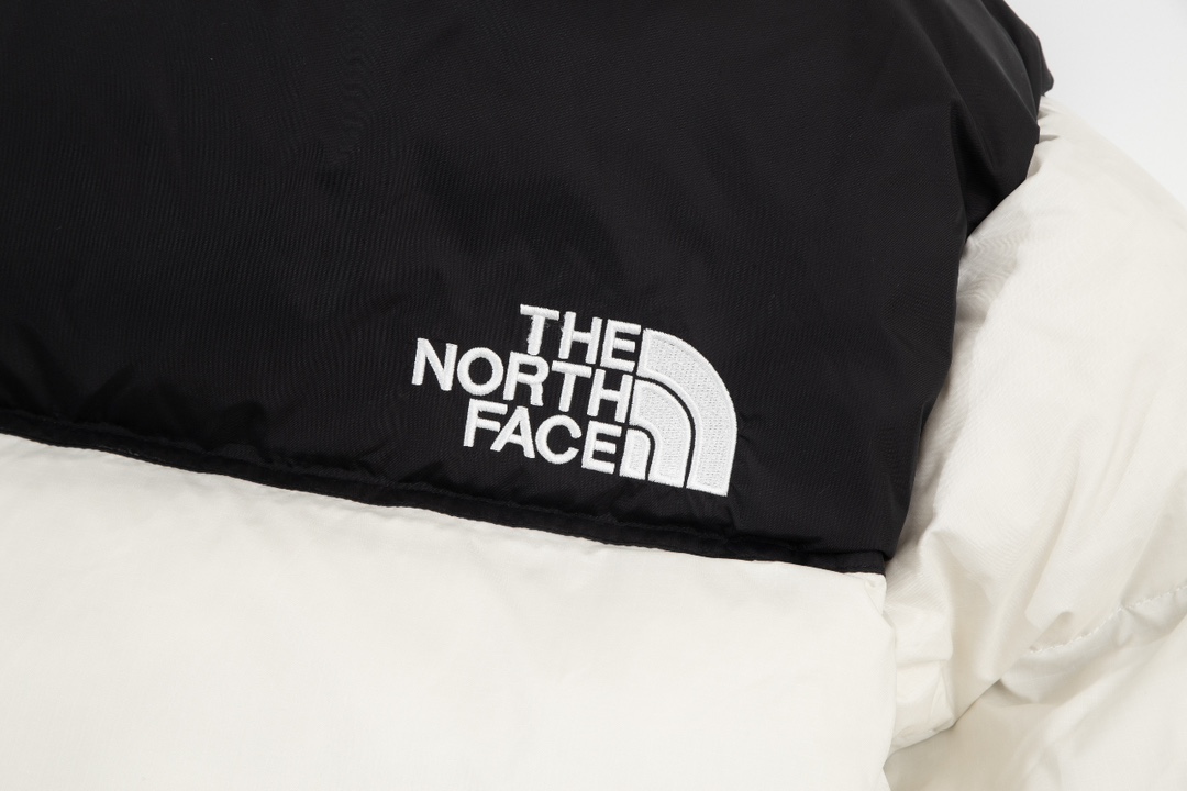 THE NORTH FACE 1996 NUPTSE ダウン 防水 700FP 白ダックダウン 本物品質