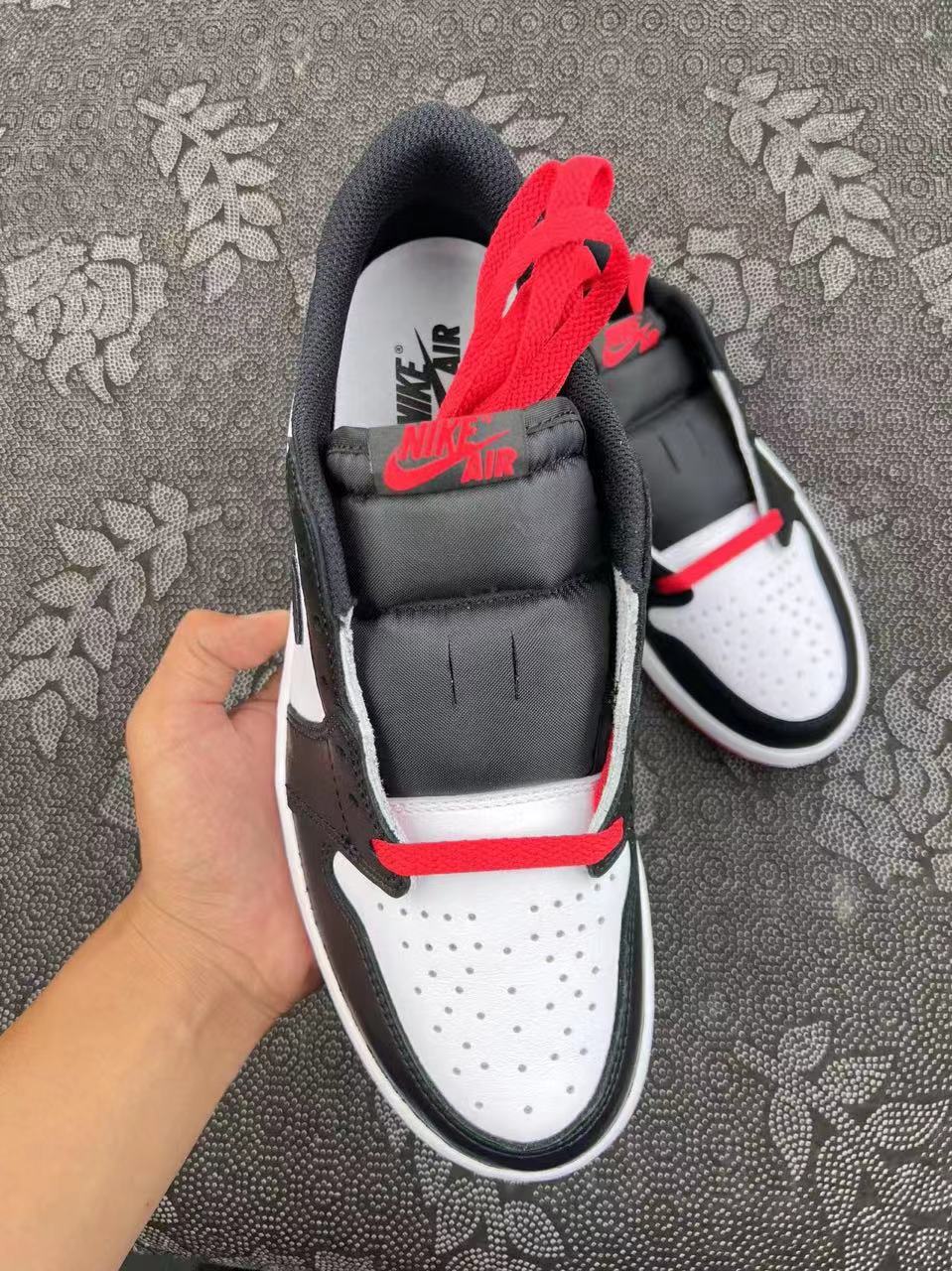 ? Air Jordan 1 Low OG款 'Black Toe