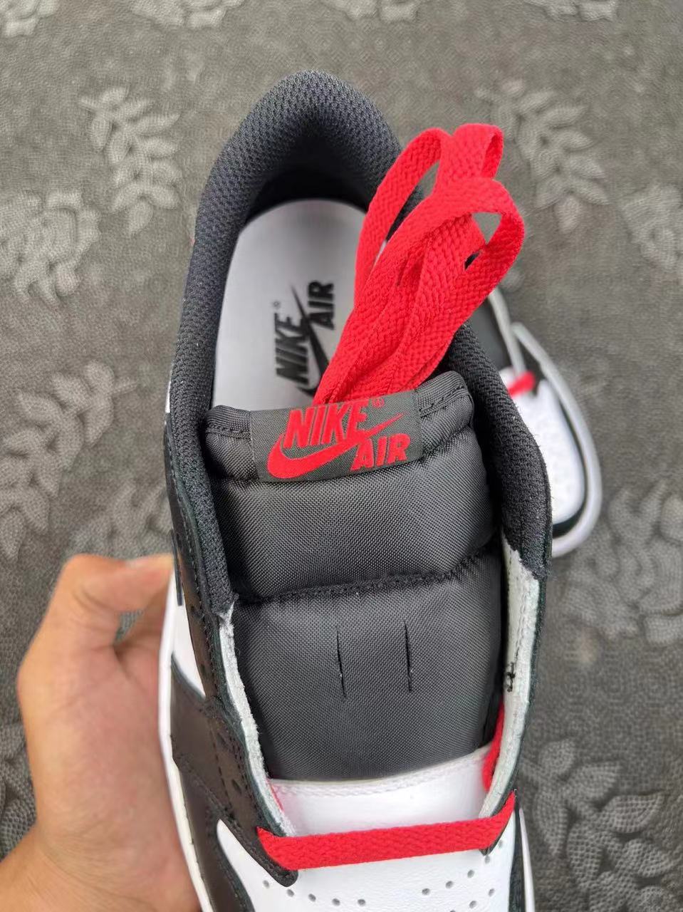 ? Air Jordan 1 Low OG款 'Black Toe