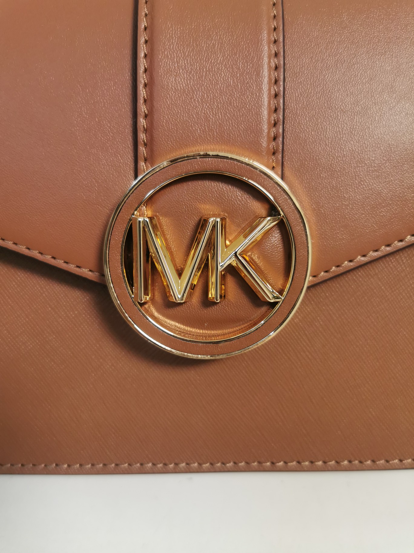 Michael Kors MK独家新款Carmen中号信封包链条翻盖牛皮单肩斜挎包， 大字母五金，五金链条手提和长肩带斜挎包，双肩带可拆卸