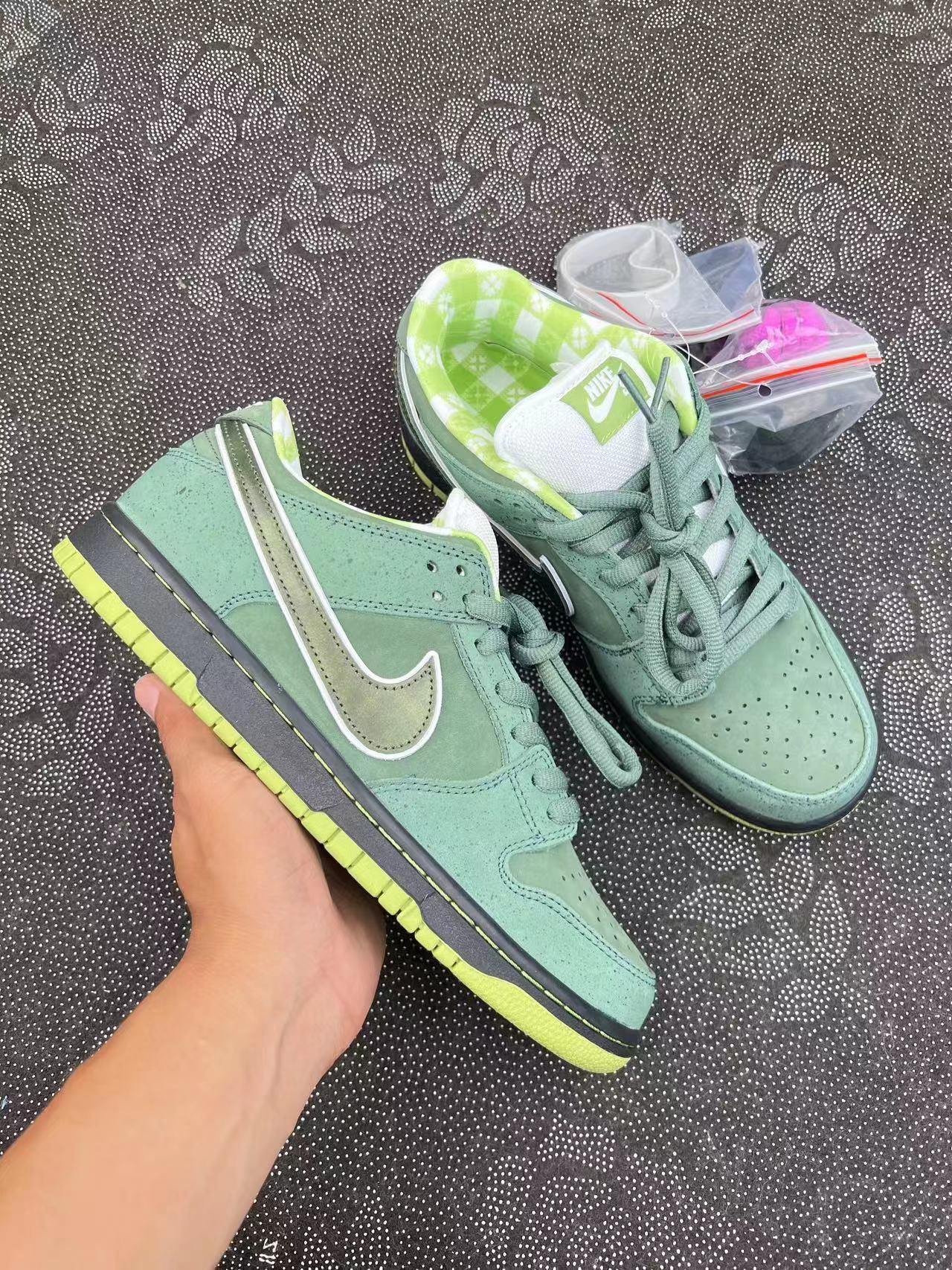 ? CONCEPTS x Nike Dunk SB Low Green Lobster 绿龙虾配色?