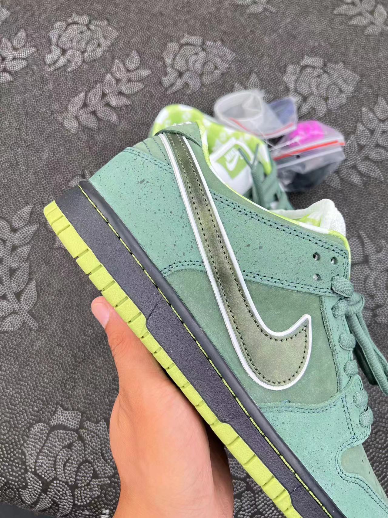 ? CONCEPTS x Nike Dunk SB Low Green Lobster 绿龙虾配色?