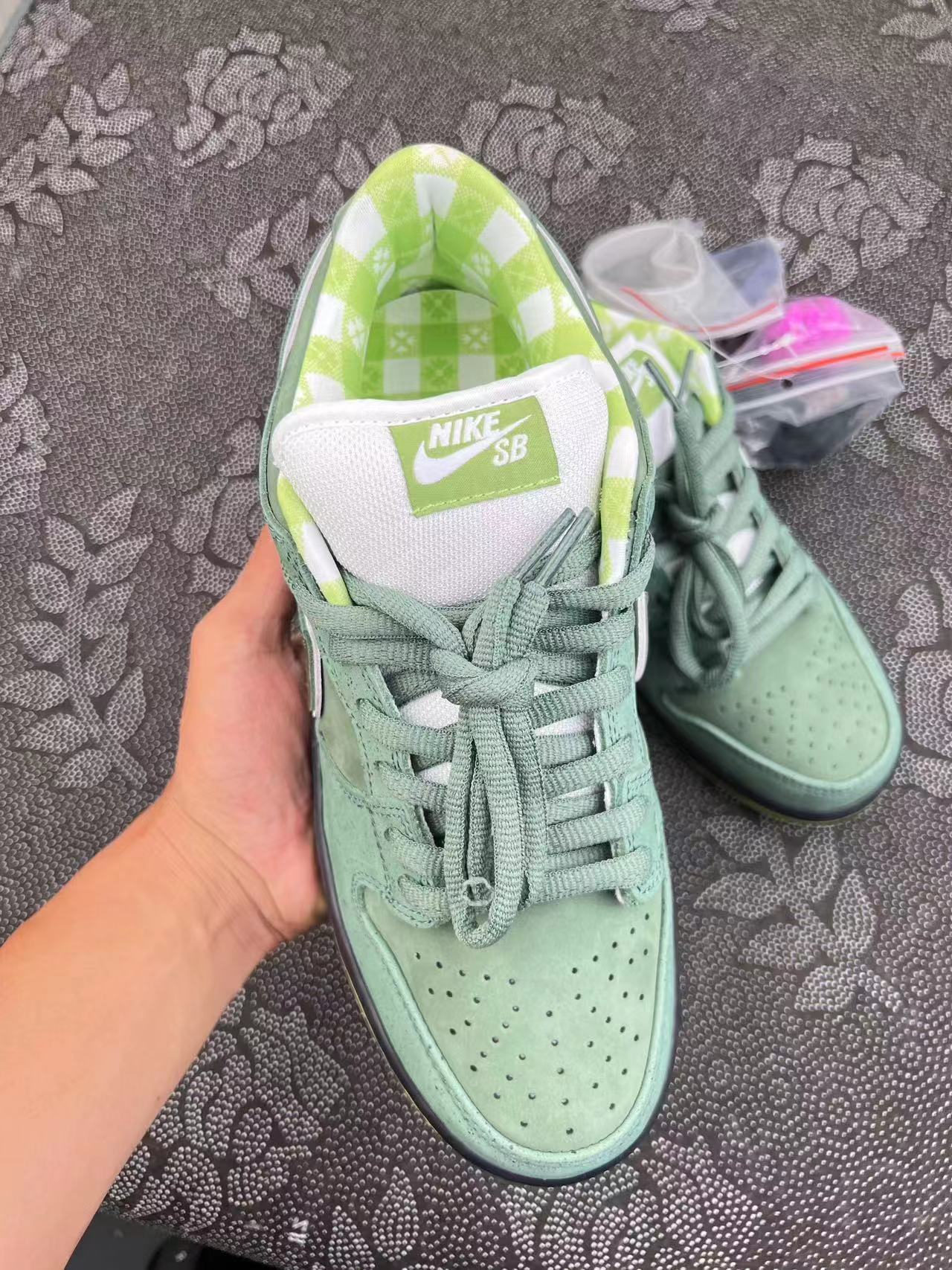 ? CONCEPTS x Nike Dunk SB Low Green Lobster 绿龙虾配色?