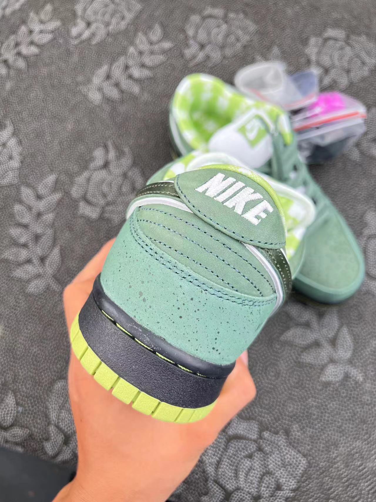 ? CONCEPTS x Nike Dunk SB Low Green Lobster 绿龙虾配色?