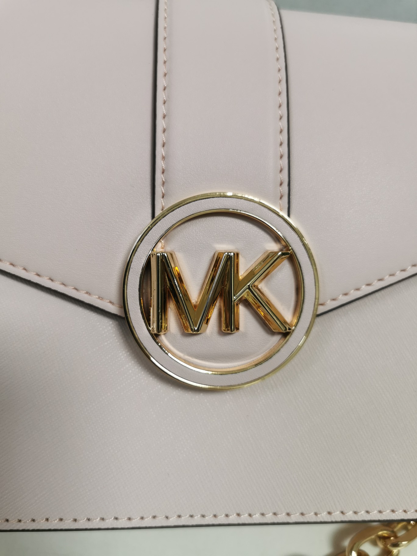 Michael Kors MK独家新款Carmen中号信封包链条翻盖牛皮单肩斜挎包， 大字母五金，五金链条手提和长肩带斜挎包，双肩带可拆卸