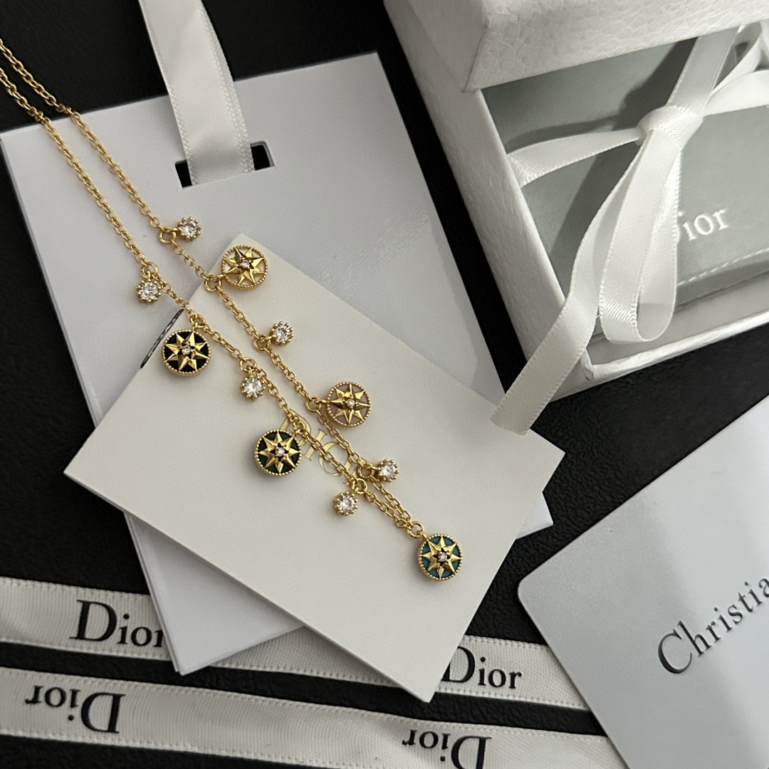 Dior Gemstone Necklace: New Emerald & Sapphire Pieces 13 a1690794388805 3782