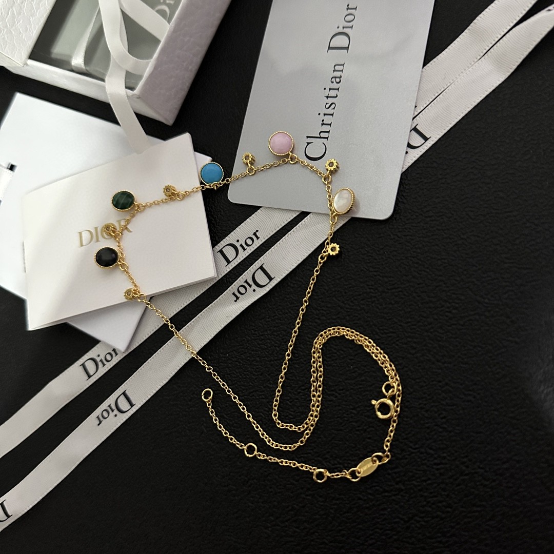 Dior Gemstone Necklace: New Emerald & Sapphire Pieces 14 a1690794388806 4628