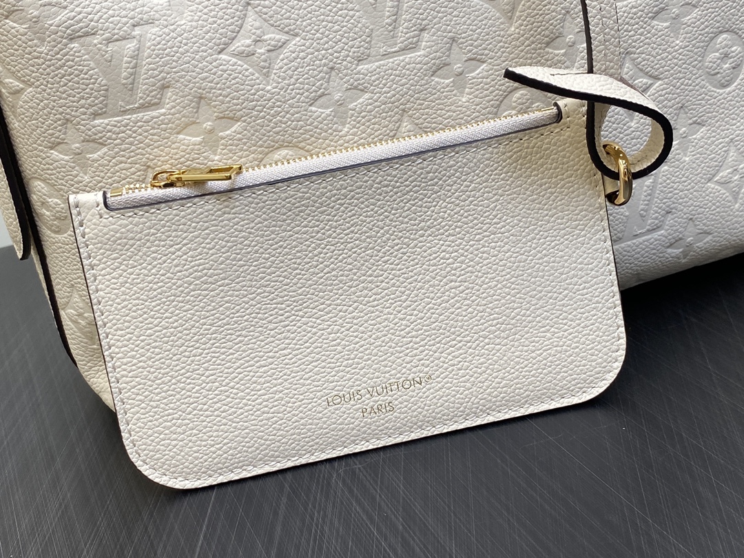 Top Original Quality M46610 White Embossed All-Leather Shoulder Bag - Bag 8