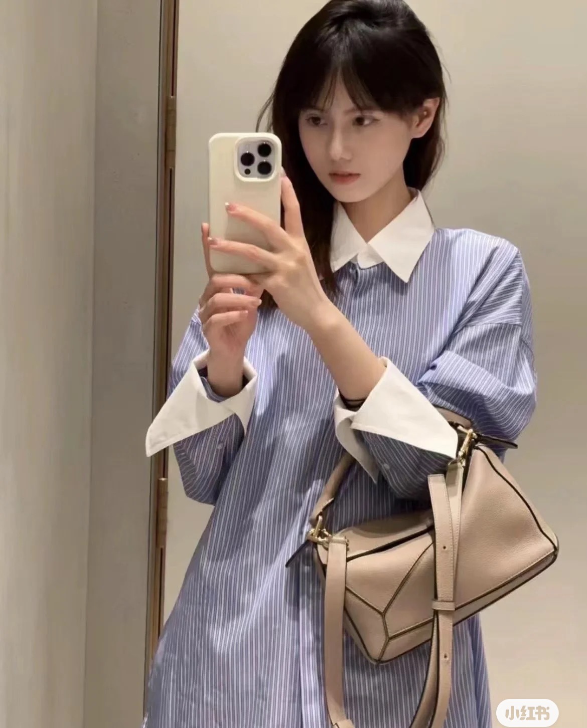 NO:193250,Luojiasha se uzzle upper body rendering, geometric bag 24cm small trumpet, loewe19860909罗家沙色uzzle 上身效果图,几何包24cm小号,loewe,Bag