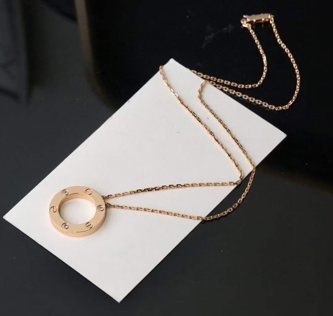 Cartier Cartier/卡地亚 玫瑰金三钻 圆饼锁骨项链