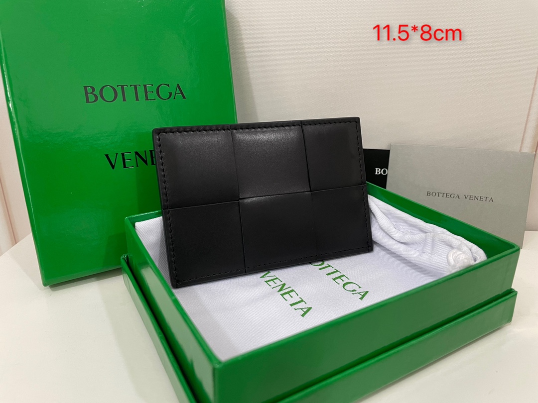 Bottega Veneta cuir de veau nappa brillant porte-cartes 3 emplacements porte-monnaie