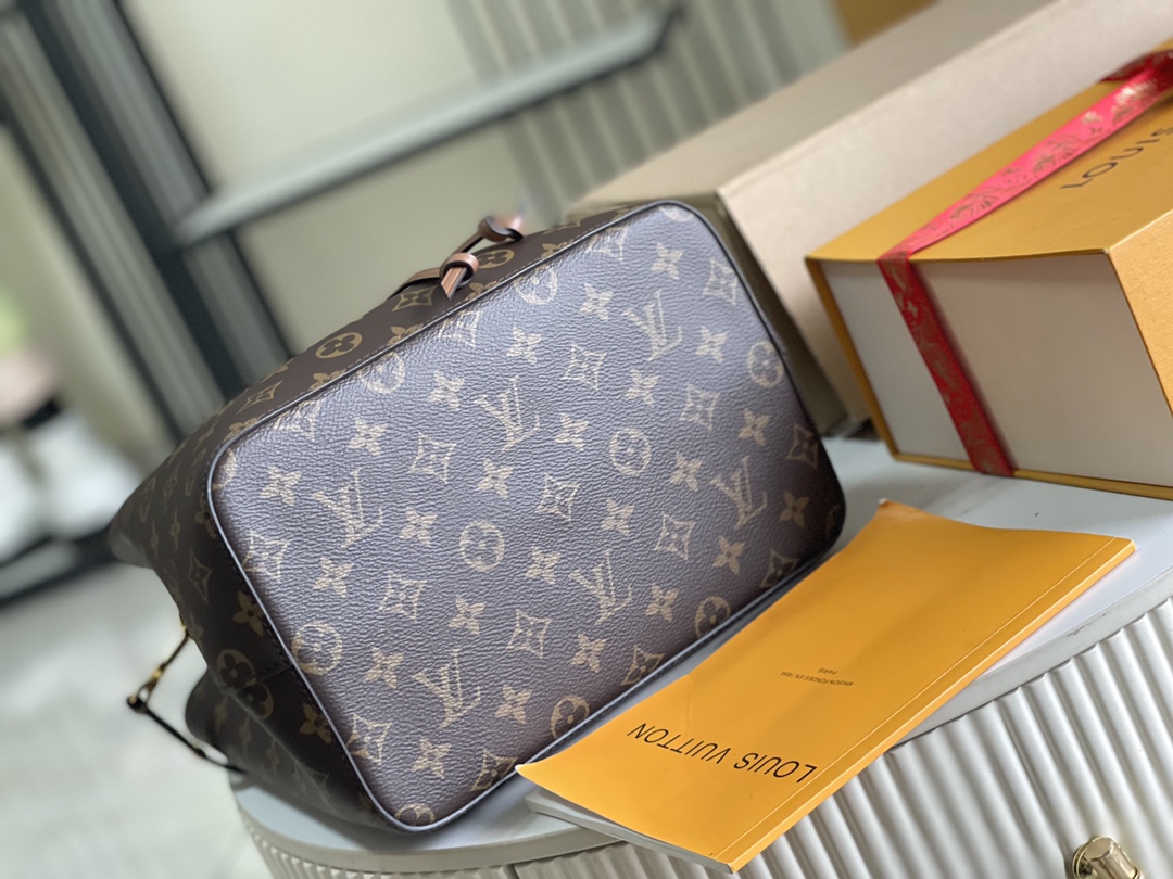 Louis Vuitton Haute Couture Classic Luxury Handbag Shoulder Crossbody 5