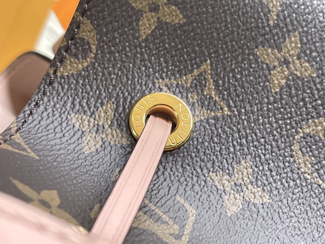 Louis Vuitton Haute Couture Classic Luxury Handbag Shoulder Crossbody 7