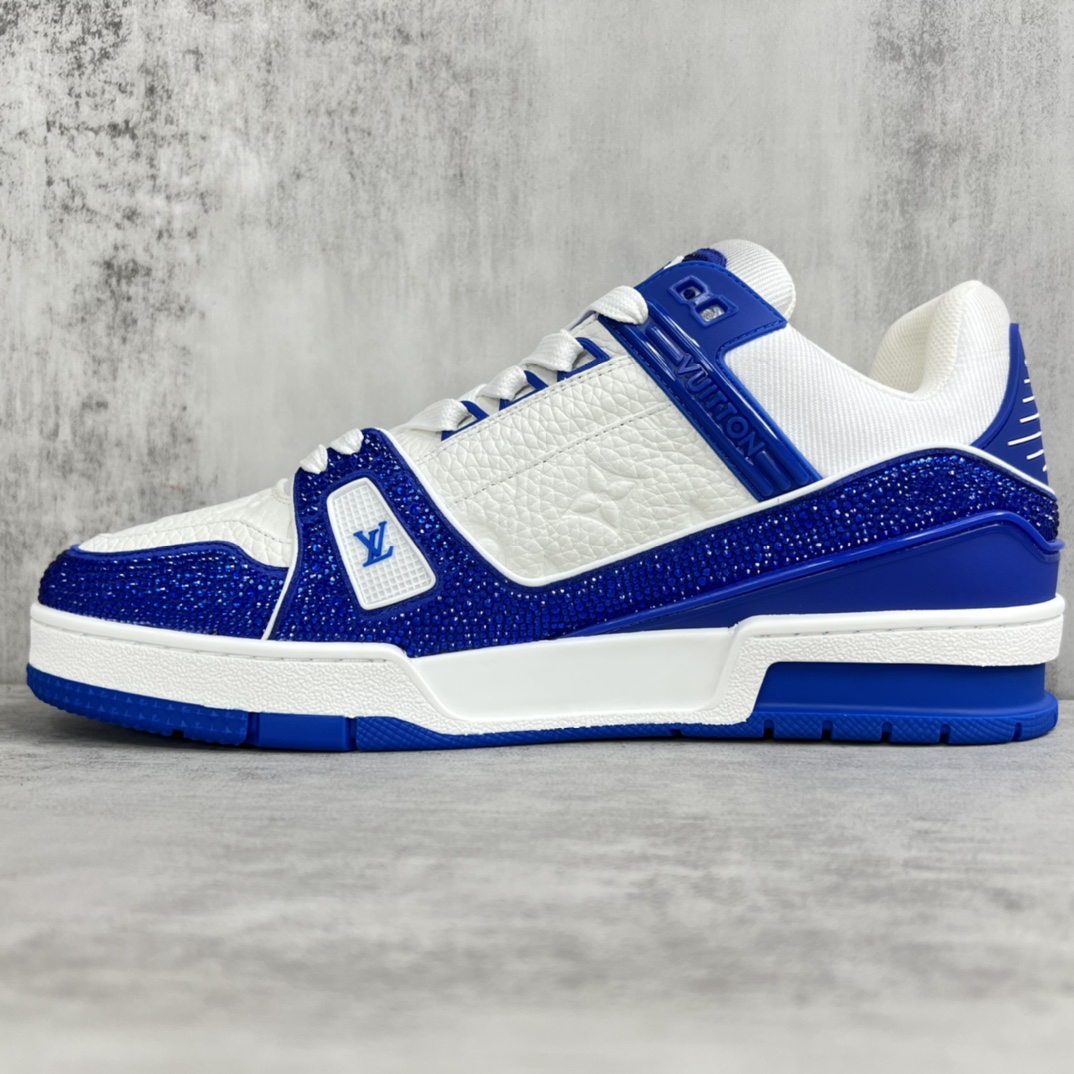 Louis Vuitton 新款上架 2023 Louis*Vuitto* LV trainer 满钻系列 走秀款TRAINER 大底和面料私模 绝对下血本费心思的一款鞋子 自Vifgil到来之后而设计的这一系列 每一季度都深受众多粉丝的青睐 TPU 大底 包装