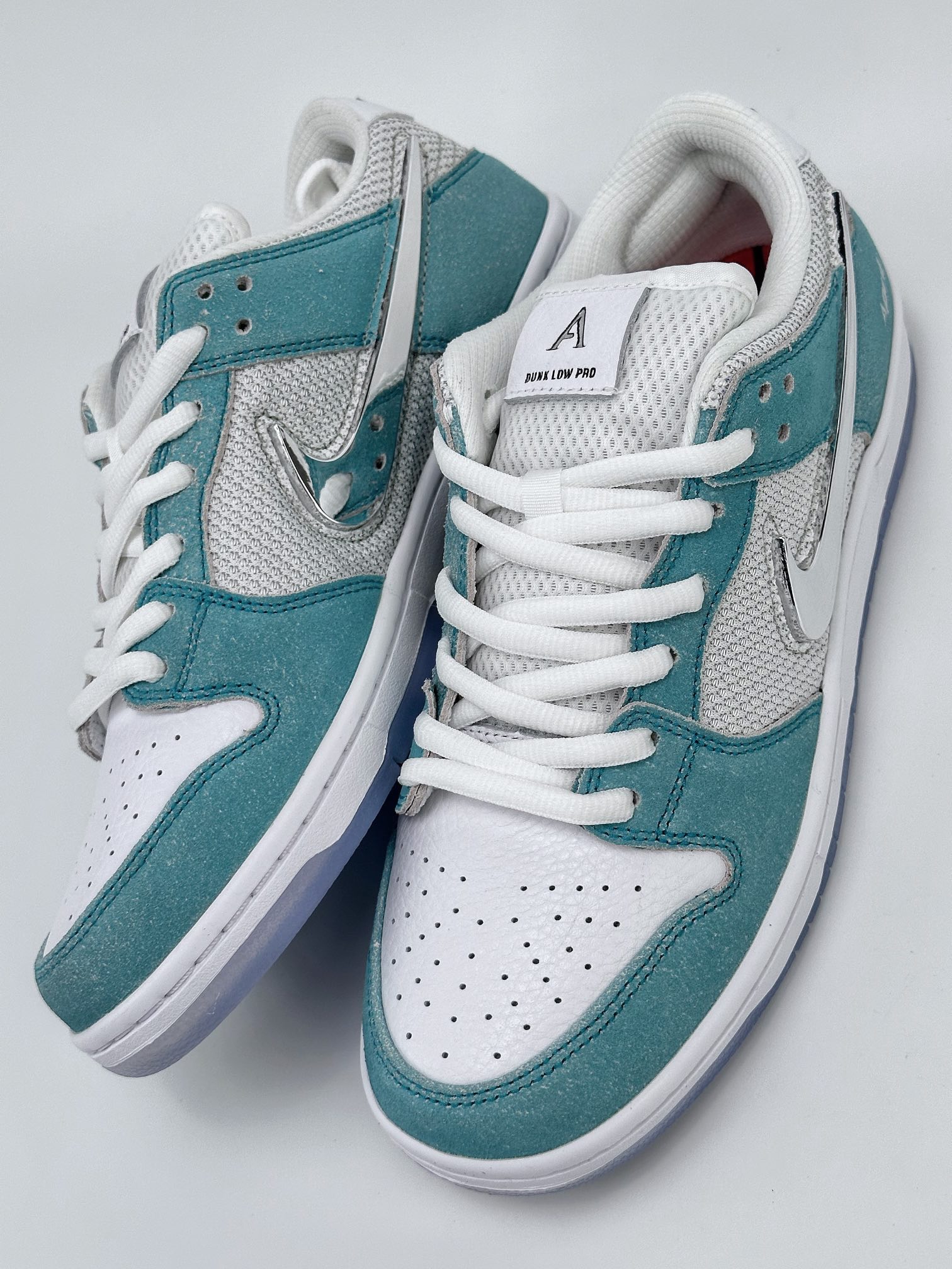 Nike SB Dunk Low 白青液态勾 FD2562-400