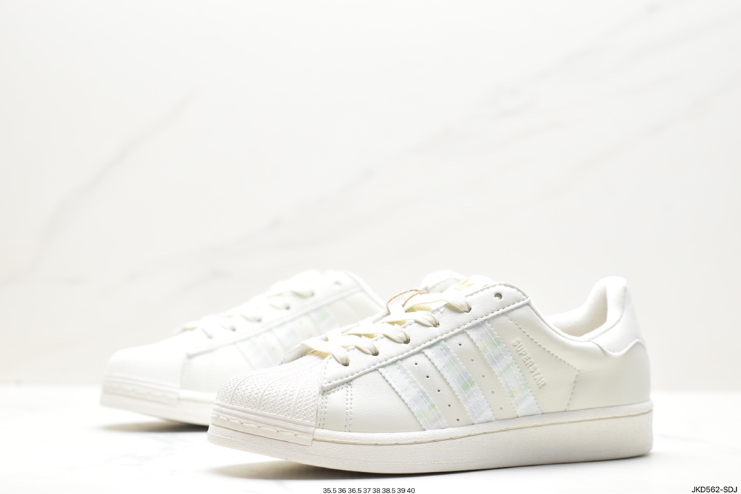 Adidas Originals Superstar ”Sail/Green/Lace” shell toe sneakers HQ6668