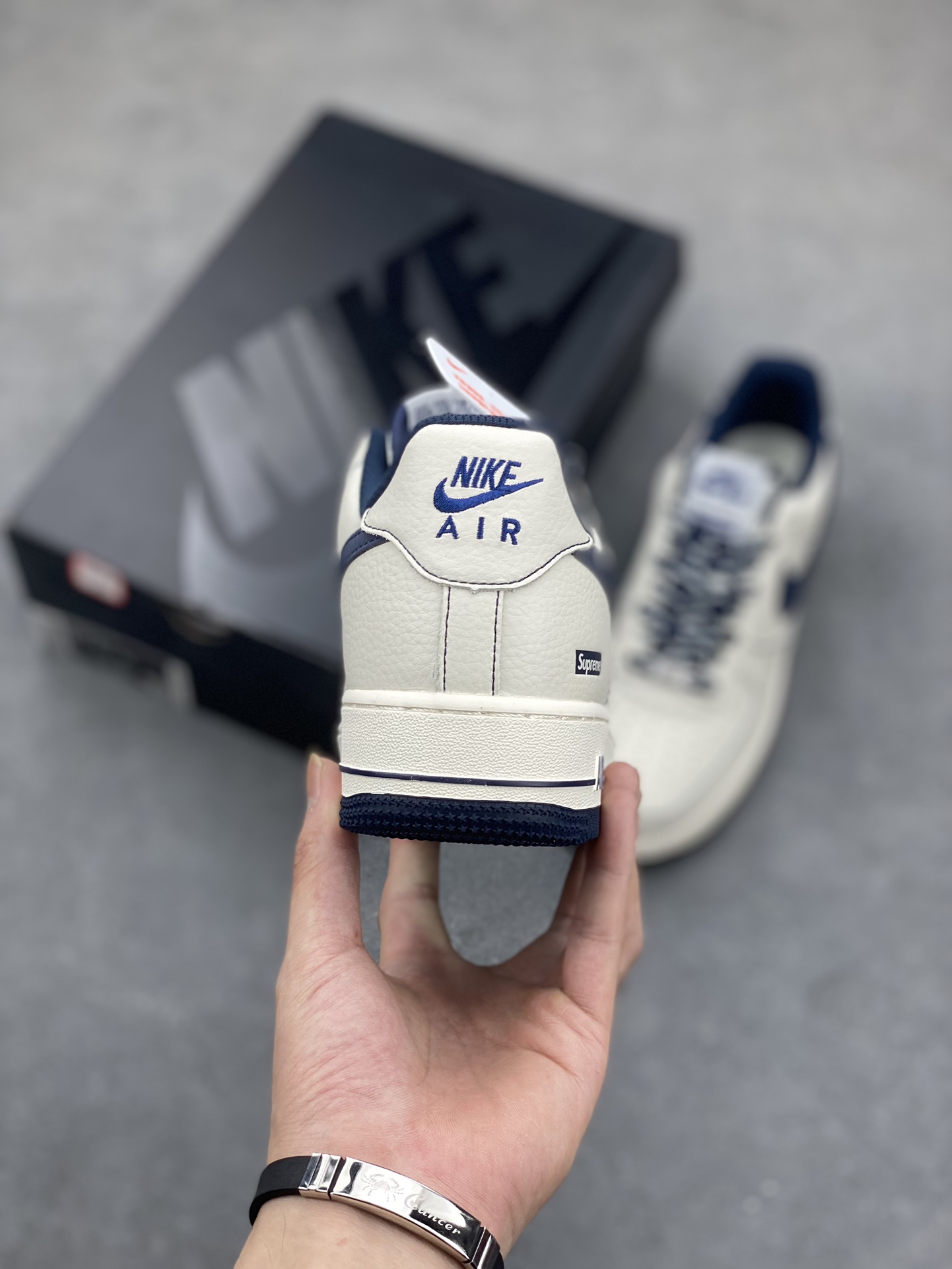 Nike Air Force 1 '07 Low 'Supreme' Deep Blue Limited Edition Sneakers 5 i1690825424 9709 3