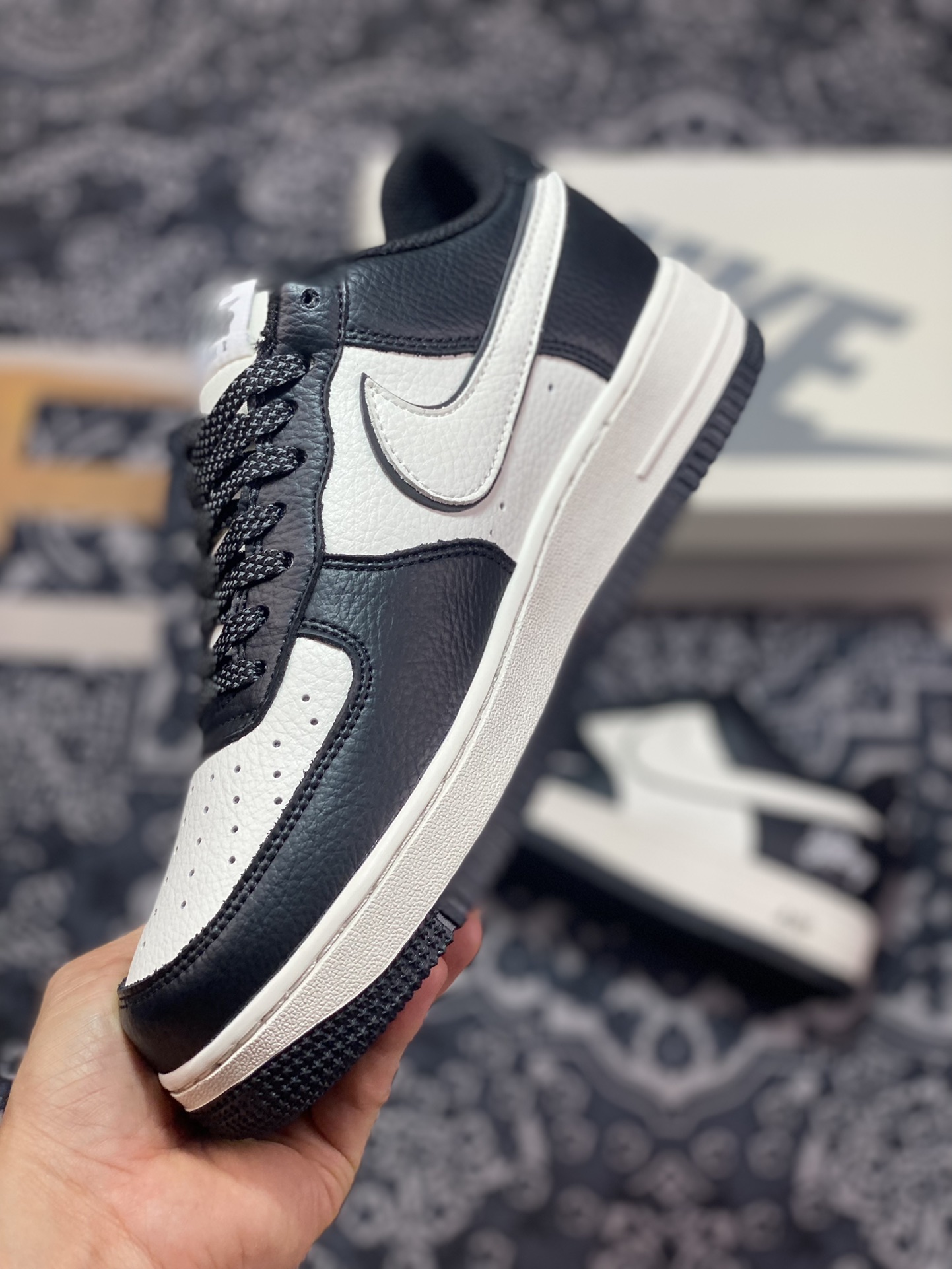 240  Nike Air Force 1’07 Low”Black/Beige White“空军一号板鞋“皮革黑米白叠钩刺绣”AE1686-003