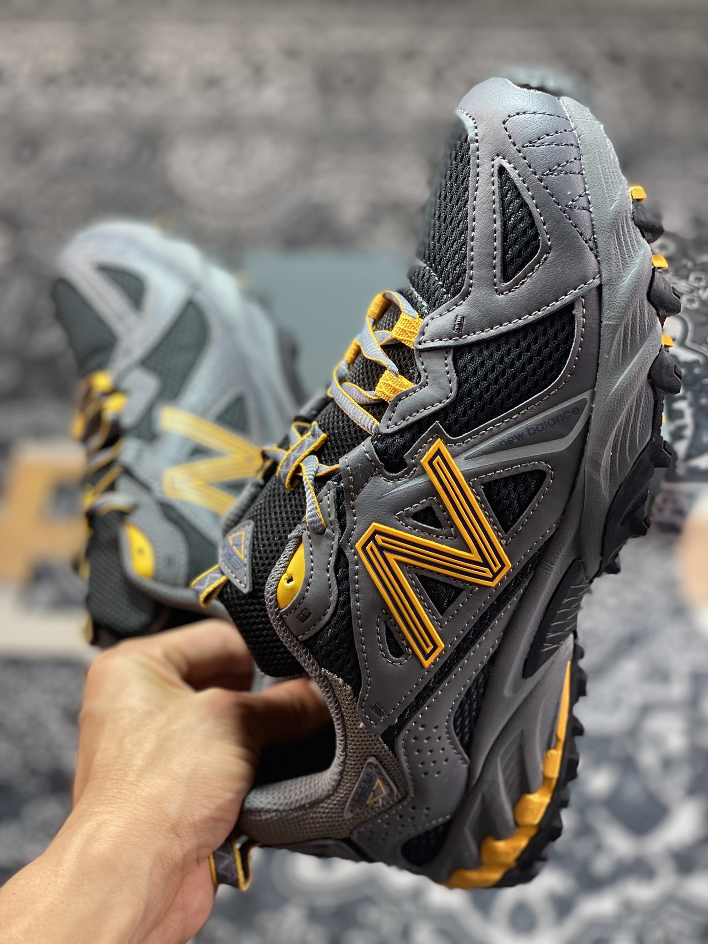 190 New Balance ML610T 系列低帮山系越野跑旅游复古老爹风休闲运动鞋“深灰黑黄”ML610TAK