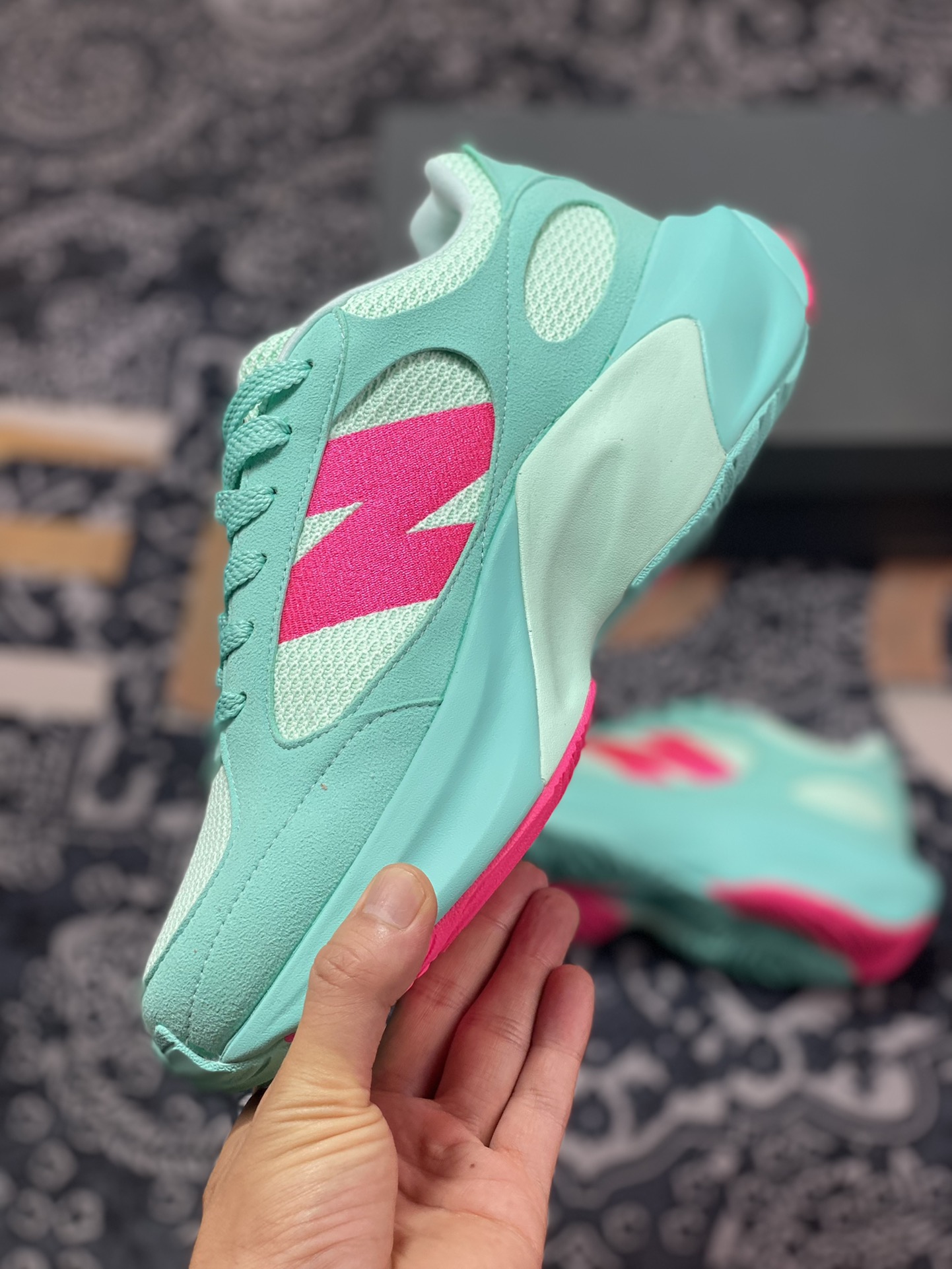 新百伦New Balance Warped Runner”Tiffany/Pink“动感跑系列低帮跑步鞋“反绒蒂芙尼绿骚粉”UWRPOMAN