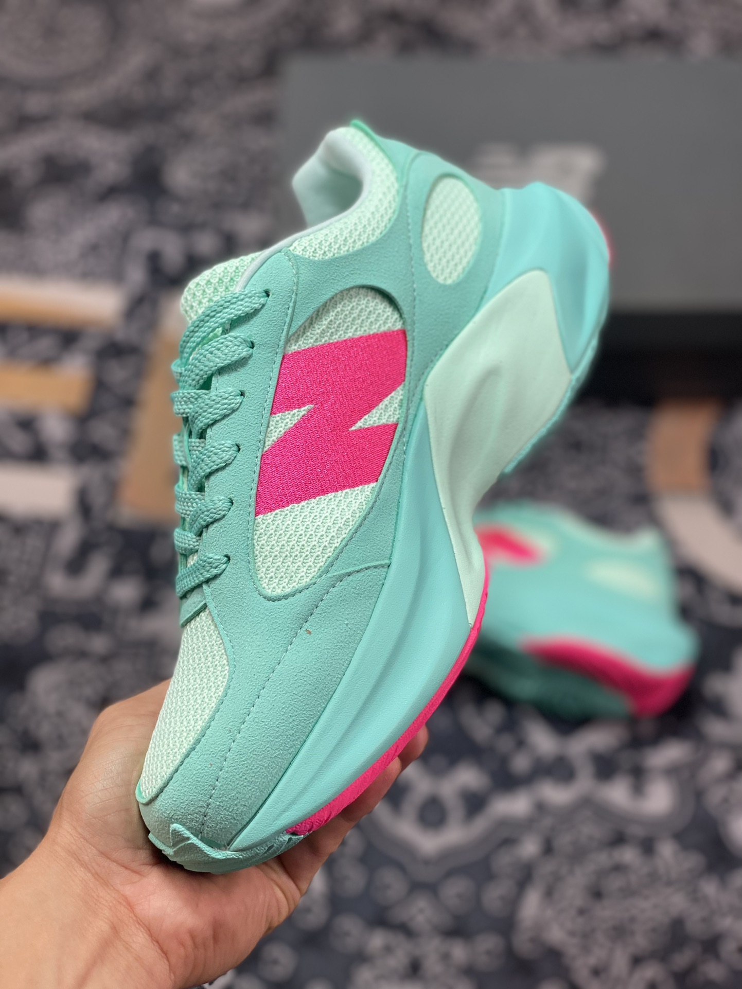 新百伦New Balance Warped Runner”Tiffany/Pink“动感跑系列低帮跑步鞋“反绒蒂芙尼绿骚粉”UWRPOMAN