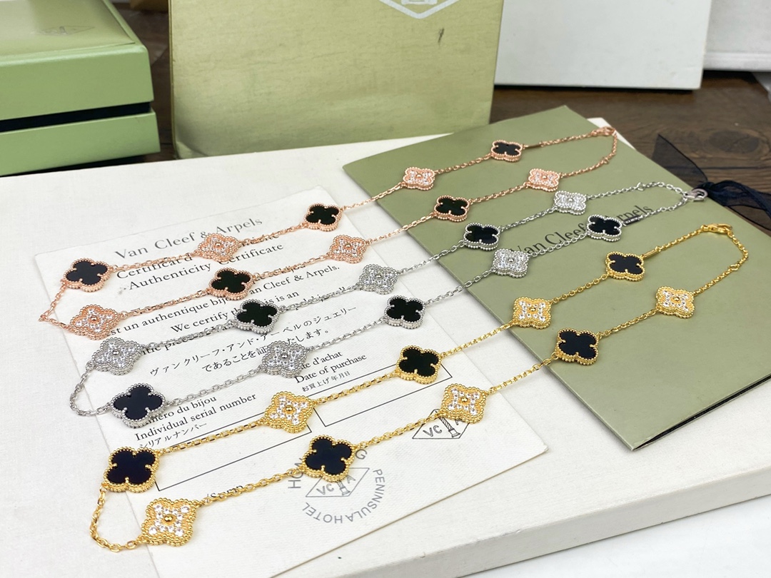 VCA梵克雅宝 黑玛瑙/红玛瑙/白贝母/孔雀石 带钻十花项链🎉🎉短款项链 长度52cm🎈🎈使用微镶工艺，