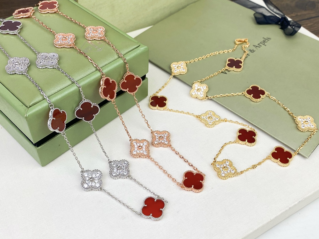 VCA梵克雅宝 黑玛瑙/红玛瑙/白贝母/孔雀石 带钻十花项链🎉🎉短款项链 长度52cm🎈🎈使用微镶工艺，