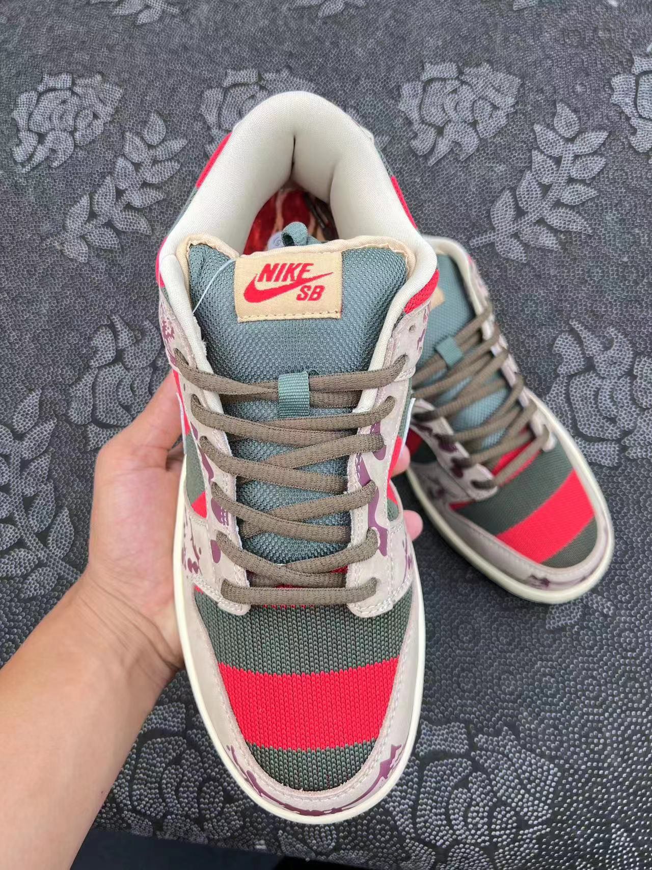 ? Dunk Low SB 猛鬼街 灰红配色?