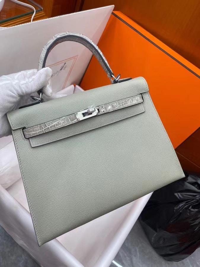 Supplier in China
 Hermes Kelly Handbags Crossbody & Shoulder Bags Green Silver Hardware Crocodile Leather Epsom Silk