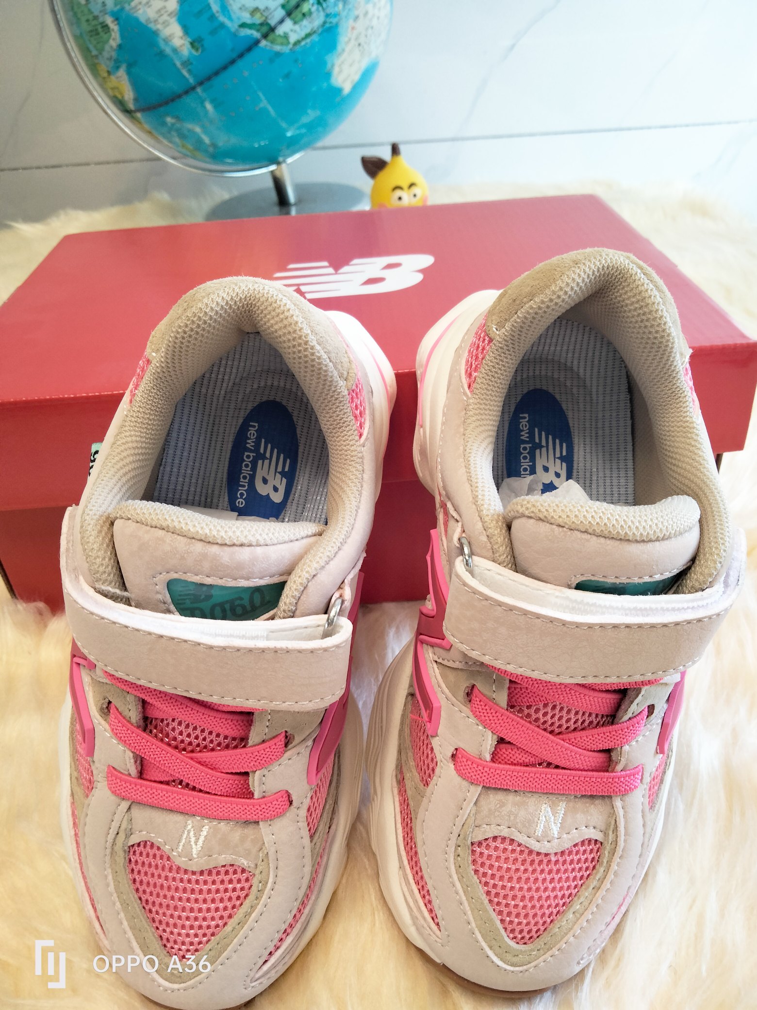 图片[7]-NB9060童鞋!！ 鞋底采用🔥EVA发泡➕防滑贴片一体成型🎆更受于孩子喜爱的超轻鞋底，超轻鞋底🔥 火爆🔥魔术贴➕鞋带设计 尺码：26 27 28 29 30 31 32 33 34 35-选品中心