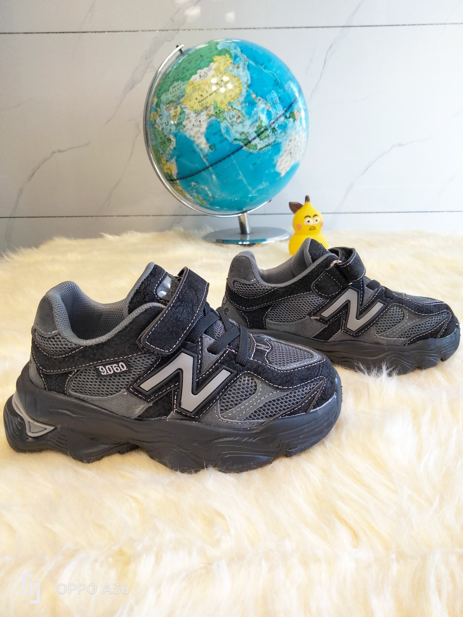 NB9060童鞋!！ 鞋底采用🔥EVA发泡➕防滑贴片一体成型🎆更受于孩子喜爱的超轻鞋底，超轻鞋底🔥 火爆🔥魔术贴➕鞋带设计 尺码：26 27 28 29 30 31 32 33 34 35-选品中心