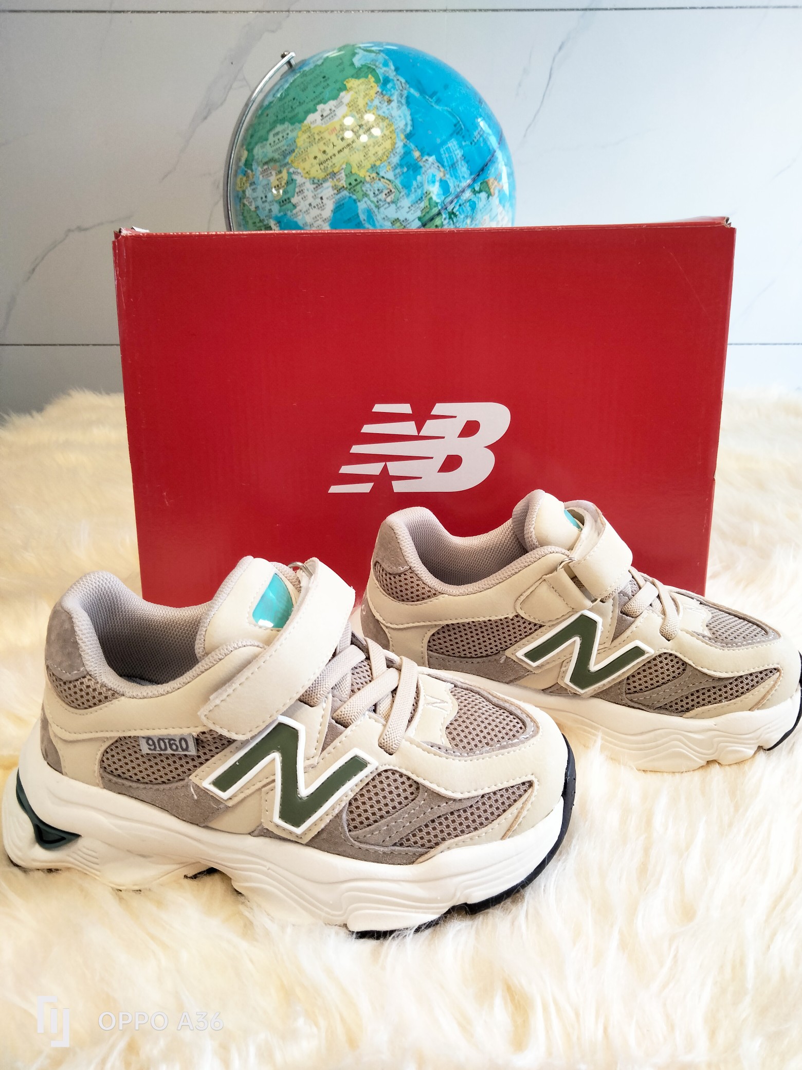 图片[7]-NB9060童鞋!！ 鞋底采用🔥EVA发泡➕防滑贴片一体成型🎆更受于孩子喜爱的超轻鞋底，超轻鞋底🔥 火爆🔥魔术贴➕鞋带设计 尺码：26 27 28 29 30 31 32 33 34 35-选品中心