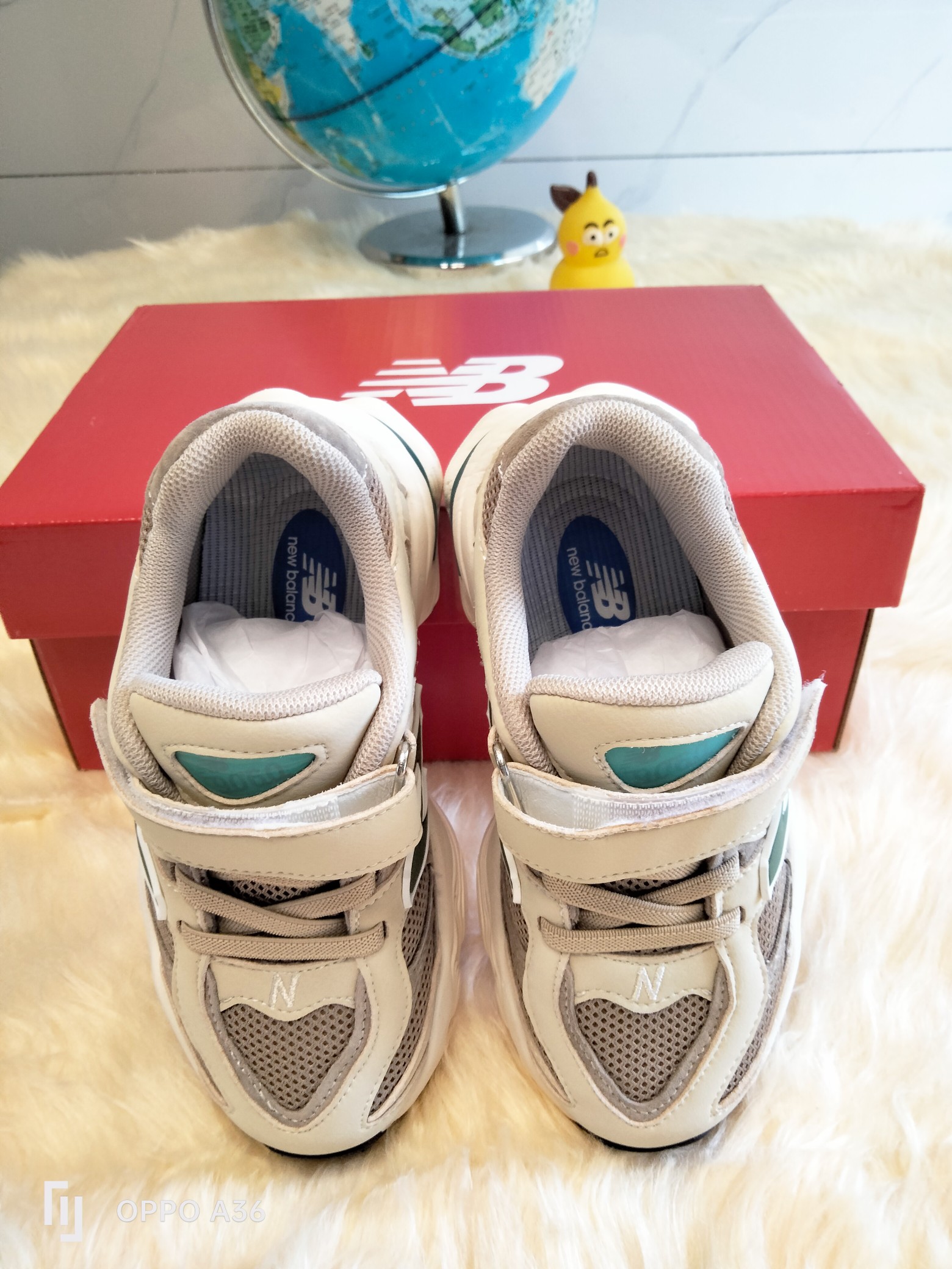 图片[9]-NB9060童鞋!！ 鞋底采用🔥EVA发泡➕防滑贴片一体成型🎆更受于孩子喜爱的超轻鞋底，超轻鞋底🔥 火爆🔥魔术贴➕鞋带设计 尺码：26 27 28 29 30 31 32 33 34 35-选品中心