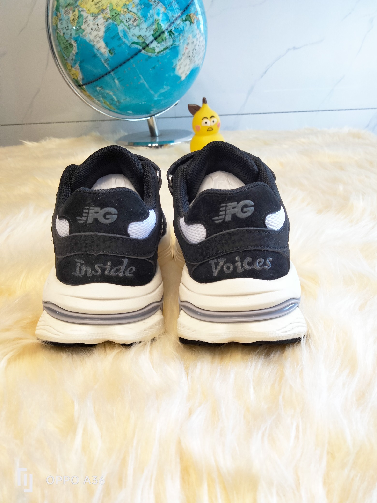 图片[3]-新配色出货了👈👈👈 NB9060童鞋!！ 鞋底采用🔥EVA发泡➕防滑贴片一体成型🎆更受于孩子喜爱的超轻鞋底，超轻鞋底🔥 火爆🔥魔术贴➕鞋带设计 尺码：26 27 28 29 30 31 32 33 34 35-选品中心