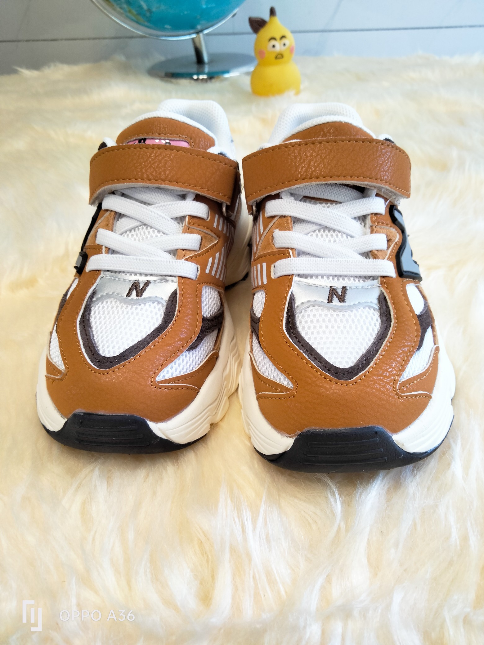 图片[5]-NB9060童鞋!！ 鞋底采用🔥EVA发泡➕防滑贴片一体成型🎆更受于孩子喜爱的超轻鞋底，超轻鞋底🔥 火爆🔥魔术贴➕鞋带设计 尺码：26 27 28 29 30 31 32 33 34 35-选品中心
