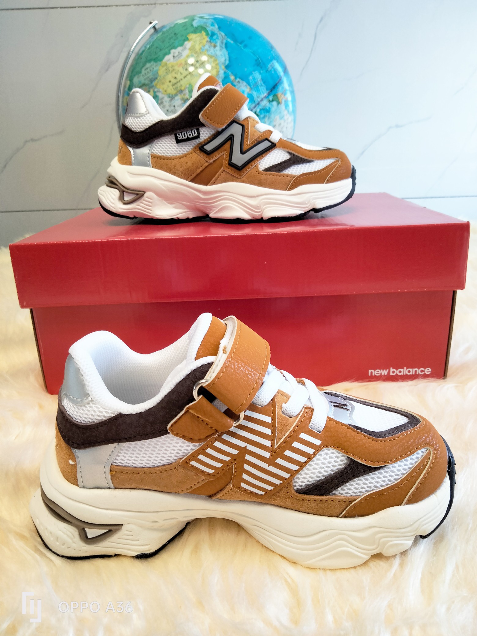 图片[7]-NB9060童鞋!！ 鞋底采用🔥EVA发泡➕防滑贴片一体成型🎆更受于孩子喜爱的超轻鞋底，超轻鞋底🔥 火爆🔥魔术贴➕鞋带设计 尺码：26 27 28 29 30 31 32 33 34 35-选品中心