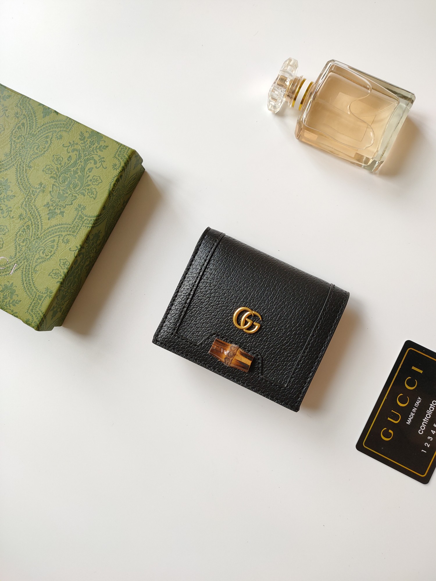 Gucci カードケース - 竹節ロックデザインと小牛皮製