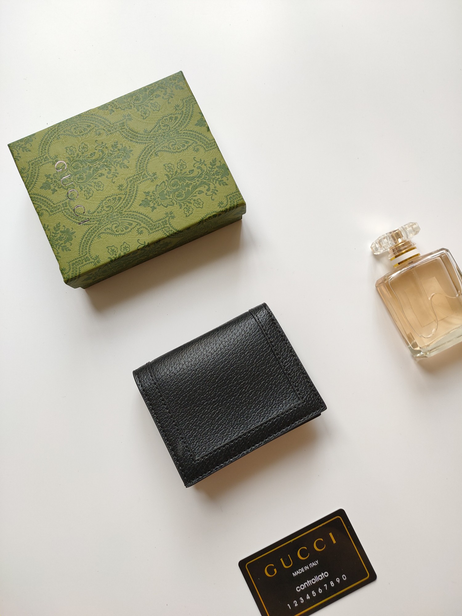 Gucci カードケース - 竹節ロックデザインと小牛皮製