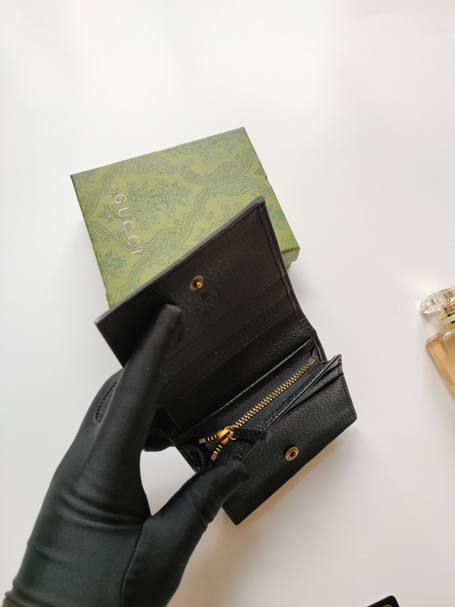 Gucci カードケース - 竹節ロックデザインと小牛皮製