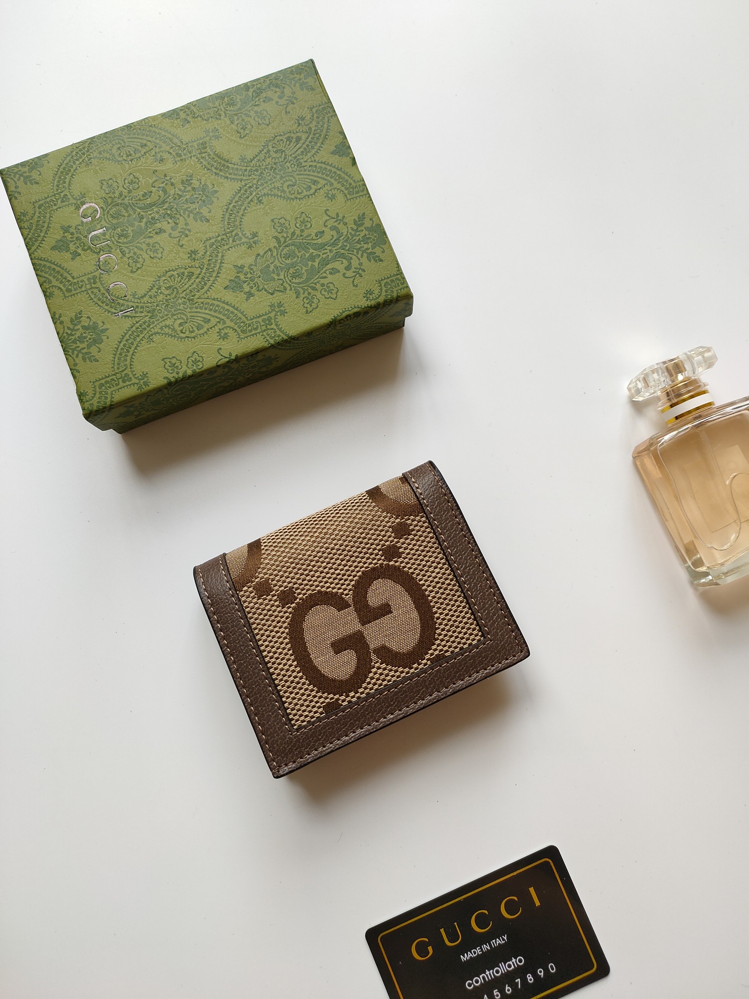 Gucci カードケース - 竹節ロックデザインと上質な牛革