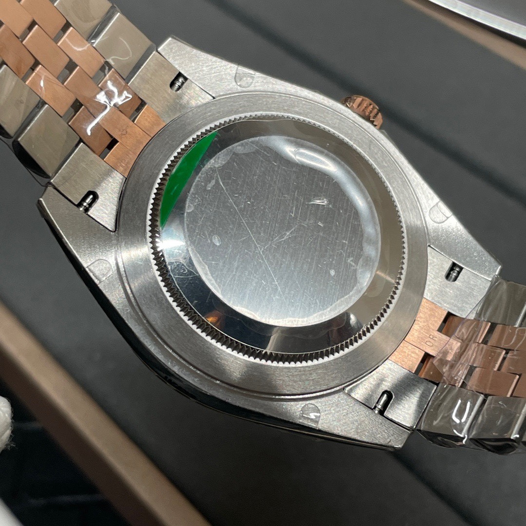 Rolex 日志系列 41mm间玫瑰金香槟面