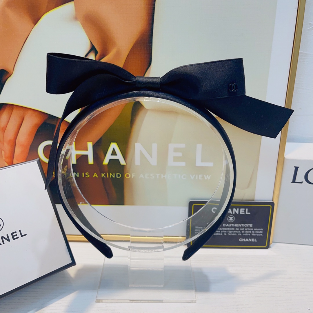 NO:278008,Chanel Xiaoxiang Chanel hairband Three-dimensional bow simple light luxury style hairband Everyday exquisite items A must-have item for a fairy with a versatile temperament and a must-have item for a celebrity style~ Treasure style Recommended style for closed eyes (single), hairpins, chanel, hairpins19860909Chanel小香 Chanel发箍 立体蝴蝶结简约轻奢风发箍 日常精致小单品 气质百搭小仙女必入单品 名媛风十足～宝藏款 闭眼入推荐款（单个）,发夹,chanel,hairpins,accessory