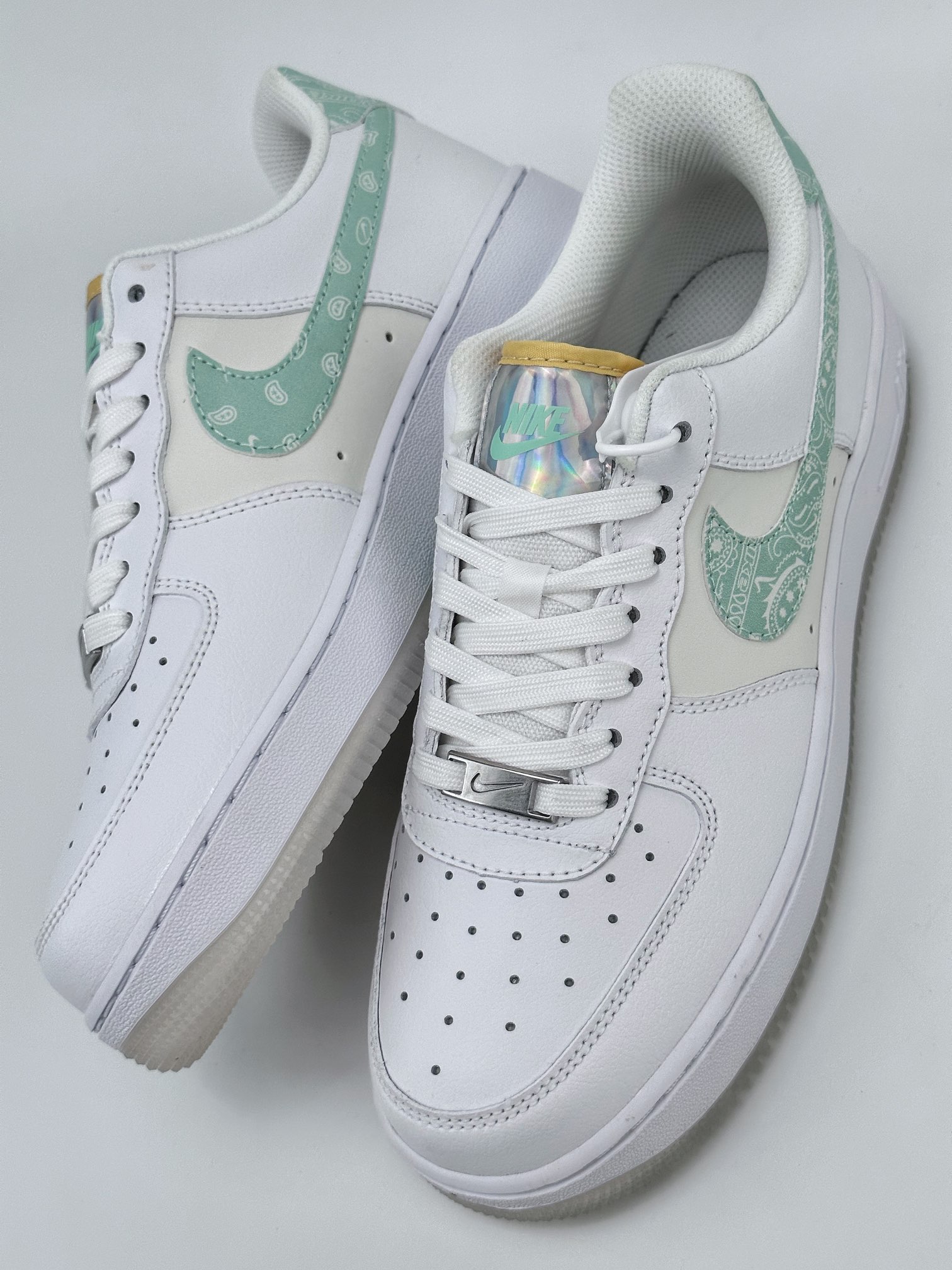 200 Nike Air Force 1 Low 07 ”Easter”白绿FJ7706-131