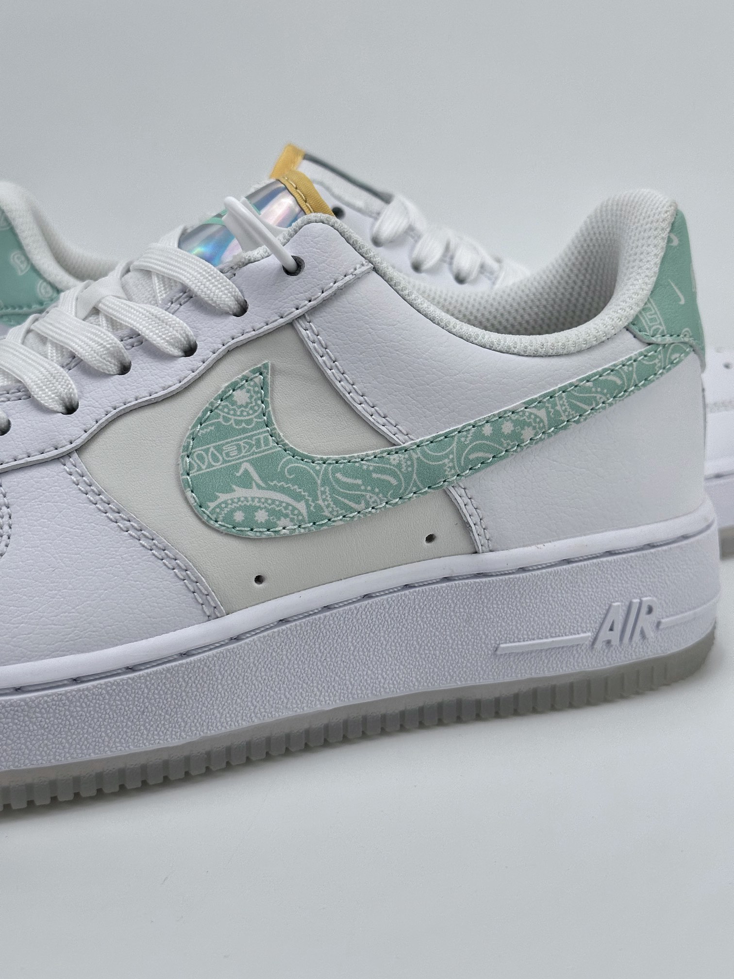 200 Nike Air Force 1 Low 07 ”Easter”白绿FJ7706-131