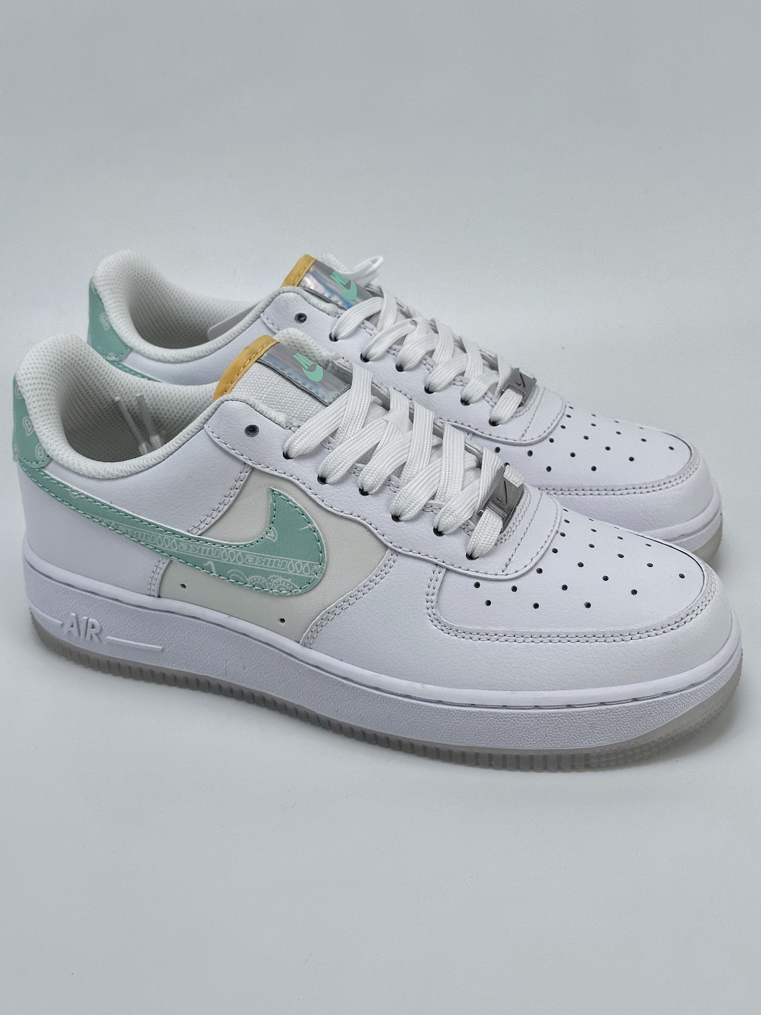 200 Nike Air Force 1 Low 07 ”Easter”白绿FJ7706-131