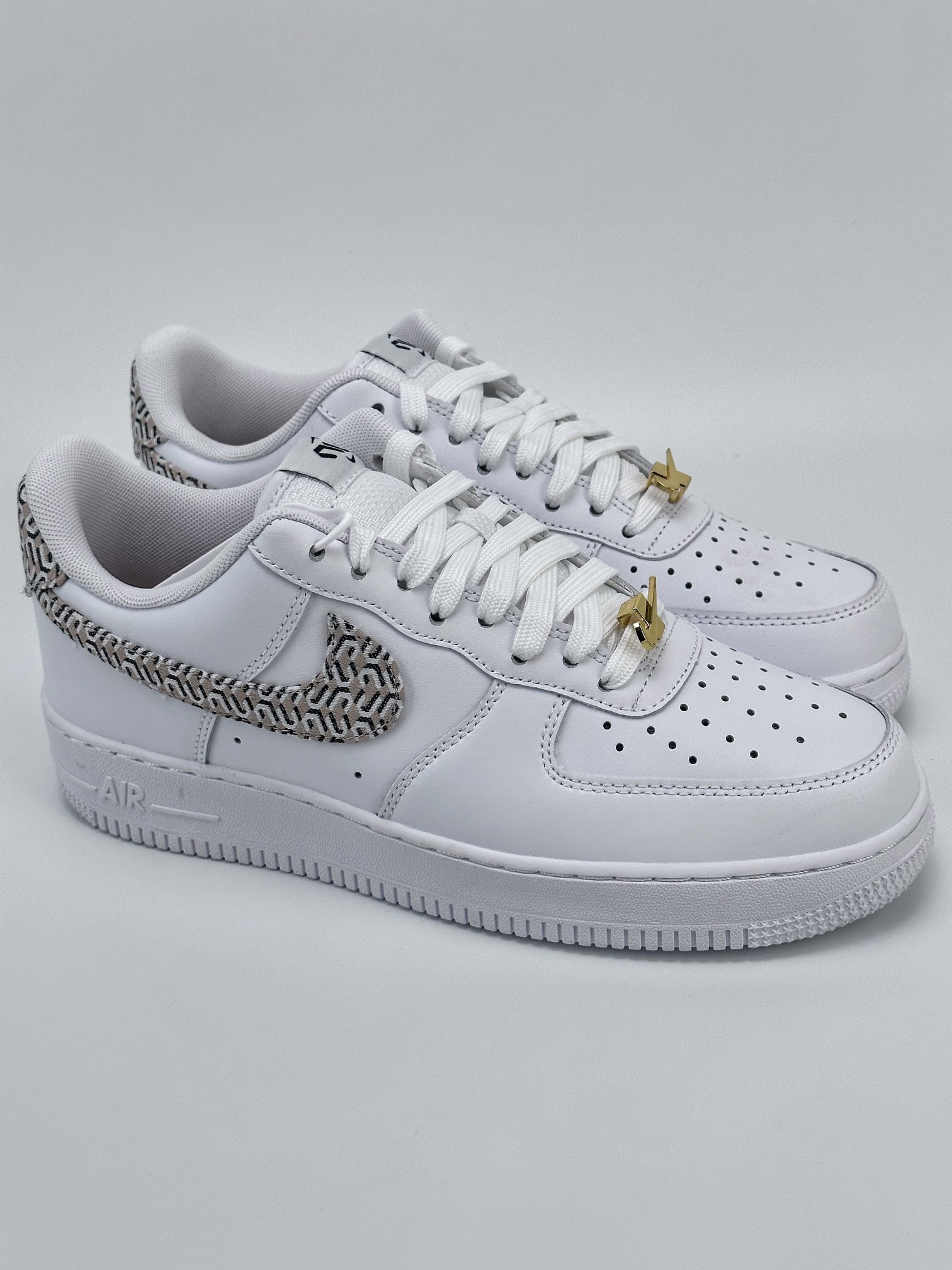 220 Nike Air Force 1 Low 07 ”United in Victory”白棕 DZ2709-100