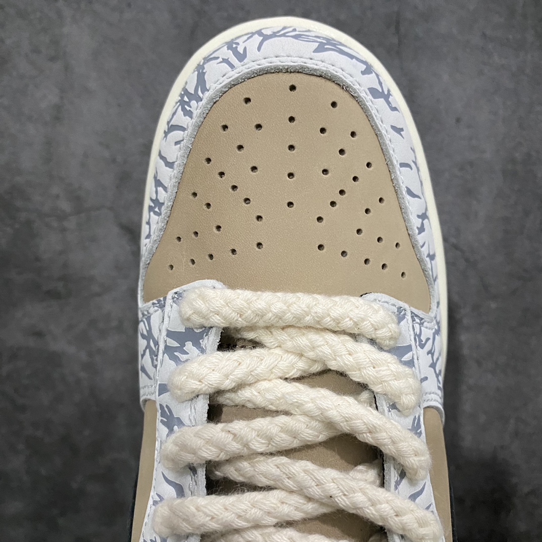 AY version Travis Scott x NK SB Dunk Low TS joint cashew flower white and brown CT5053-001