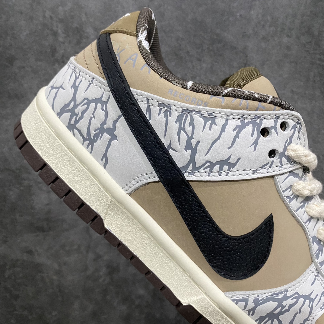 AY version Travis Scott x NK SB Dunk Low TS joint cashew flower white and brown CT5053-001