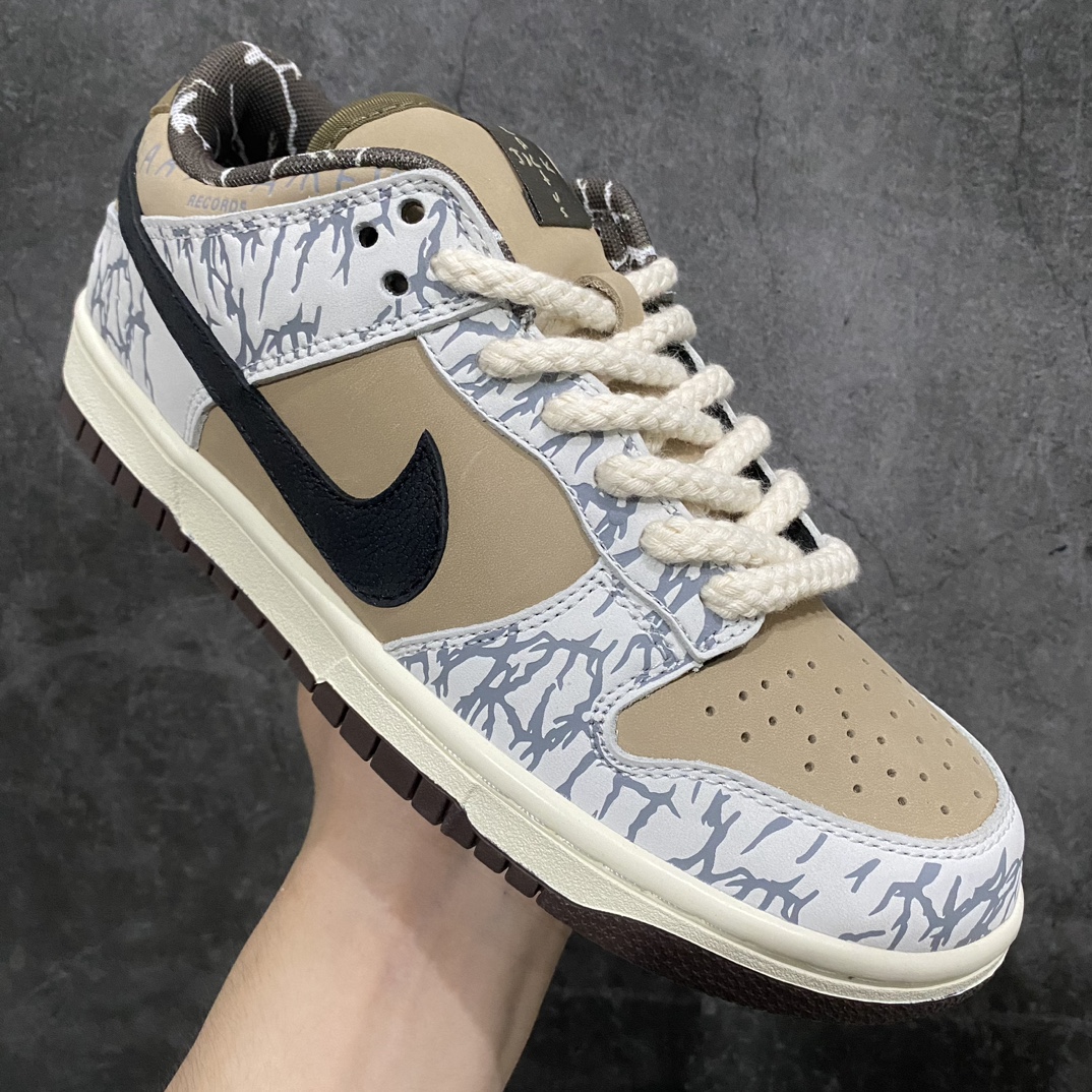 AY version Travis Scott x NK SB Dunk Low TS joint cashew flower white and brown CT5053-001