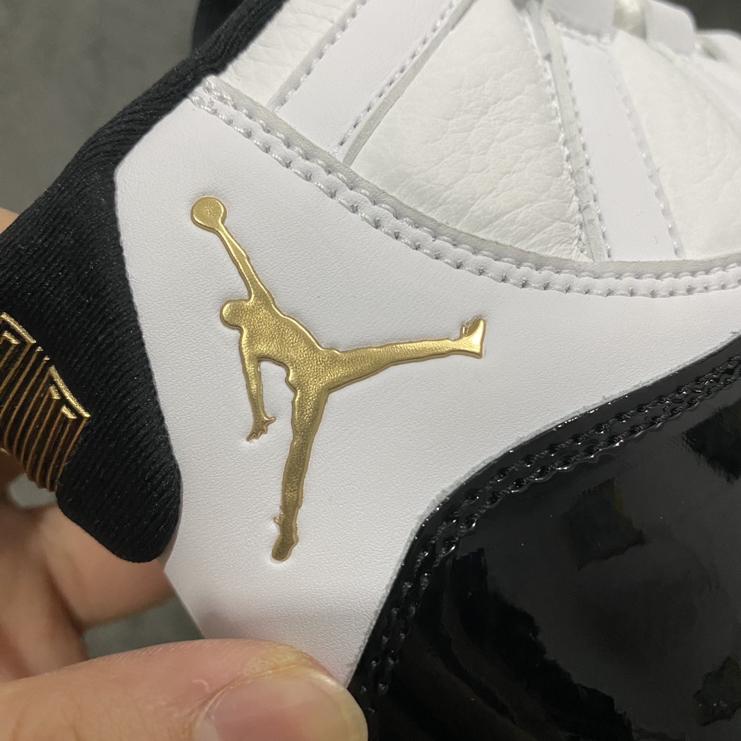 图片[2]-【纯原性价比】Air Jordan AJ11 \”DMP\”金砖 金康扣 CT8012-170品质实拍如图 头层皮料➕原装漆皮n鞋型很正没毛病 原盒配件齐全n细节也很不错 主要价格便宜很多n男女码全码都有 性价比超高 强烈推荐版本nn原楦原档案数据开模打造原厂中底拉帮钢印 原厂漆皮 防冻不开裂头层皮料 原装鞋撑 水晶大底正确色度色泽原楦原数据刺绣 原厂车缝走线及对位 毫厘不差飞人logo采用原数据电脑刺绣 原装正品碳纤维真实碳板 增强抗扭 原内标 原盒标 正确官方原盒 原厂防氧化水晶外底 原厂配套厂全掌solo气垫 Size：36 36.5 37.5 38 38.5 39 40 40.5 41 42 42.5 43 44 44.5 45 45.5 46 47.5-莆田鞋批发中心